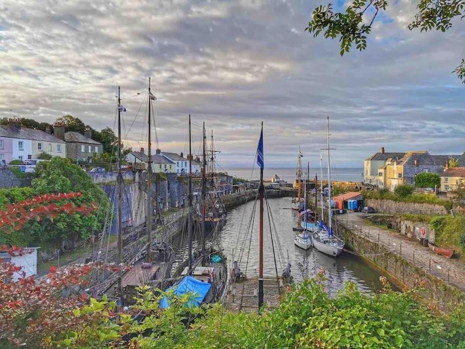 Hotel Stunning Yacht Sea Lion in Charlestown Harbour, Cornwall Exterior foto