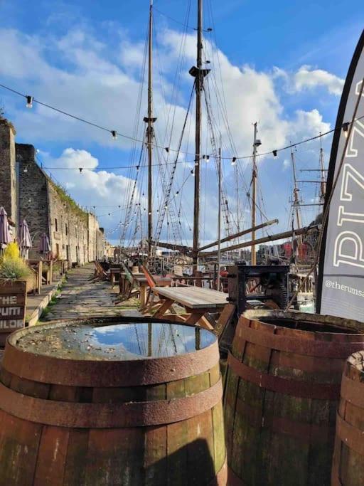 Hotel Stunning Yacht Sea Lion in Charlestown Harbour, Cornwall Exterior foto